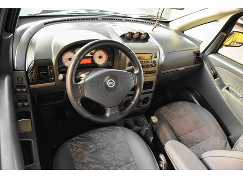 Fiat Idea 1.8 MPI ADVENTURE 8V FLEX 4P MANUAL