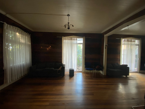 Casa De 2 Pisos 140m2, 4d 2b, Terraza, Av, Picarte Valdivia.