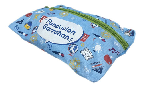 Imagen 2 de 3 de Eco Cartuchera Celeste - Fundación Garrahan