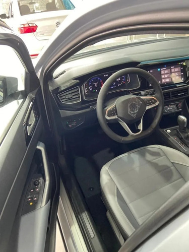 Imagen 17 de 21 de Volkswagen Nivus Highline 1.0 Turbo Test Drive Oportunidad
