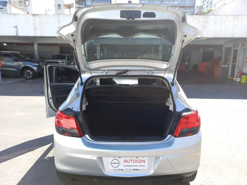 Imagen 11 de 15 de Chevrolet Onix 1.4 Ltz