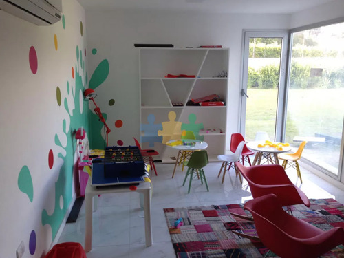 Monoambiente Venta En Torre Con Servicios Piso Alto Sobre Avenida Roosevelt Punta Del Este - Ref : Eqp5992