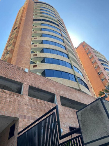 Sky Group Elegance Vende Apartamneto En El Parral Edificio Roraima. (codigo: Foa-2416)