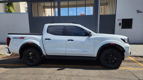 Nissan Frontier 2.3 Se Cab. Dupla 4x4 Aut. 4p