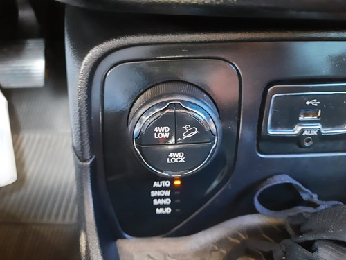 Imagem 11 de 15 de Renegade Sport 2.0 Turbo Automático Diesel 2016