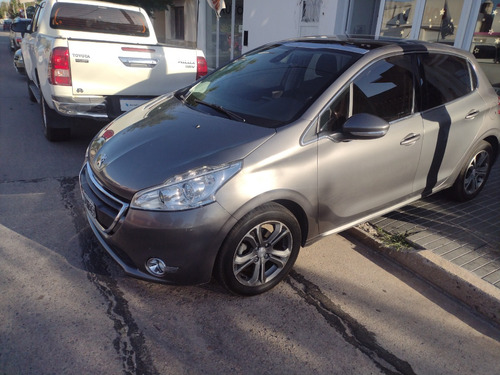 Peugeot 208 1.6 Feline