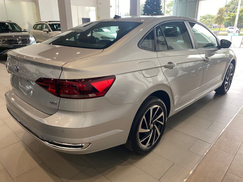 Imagen 4 de 22 de Volkswagen Virtus Highline 2023 Entrega Inmediata