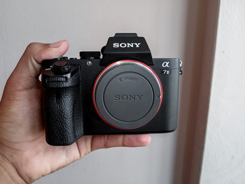 Sony Alpha Cámara Profesional Full Frame Mirrorless Ilce7m2k