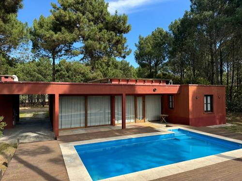 Casa En Venta 5 Ambientes - Zona Alamos - Pinamar Norte