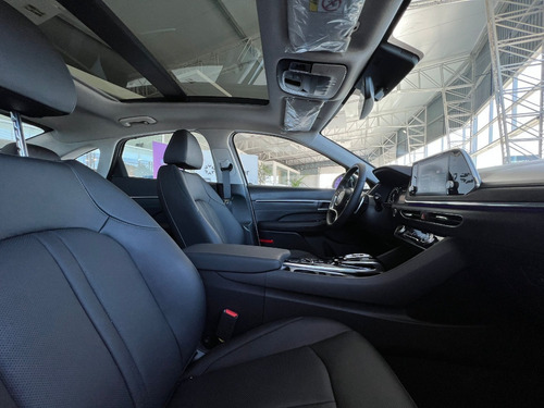 Imagen 10 de 15 de Hyundai New Sonata Hybrid 2.0 Extra Full 0 Km