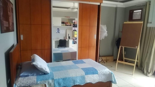 Apartamento Com 3 Dormitórios Para Alugar, 268 M² Por R$ 2.700,00/mês - Mutondo - São Gonçalo/rj - Ap0838