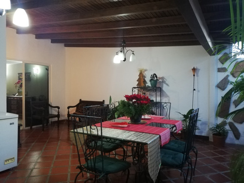 Imagen 12 de 27 de Lujosa E Impecable Casa En El Valorado Conjunto Terrazas Buenaventura I