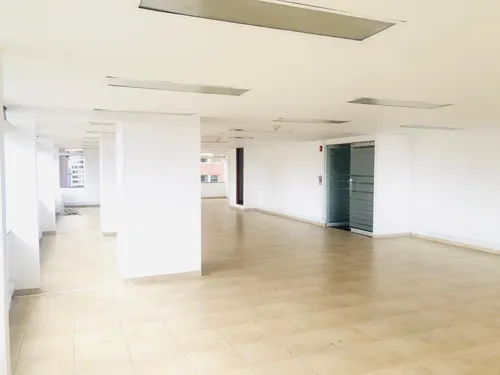 Oficina En Arriendo En Centro Internacional. Cod A1050032
