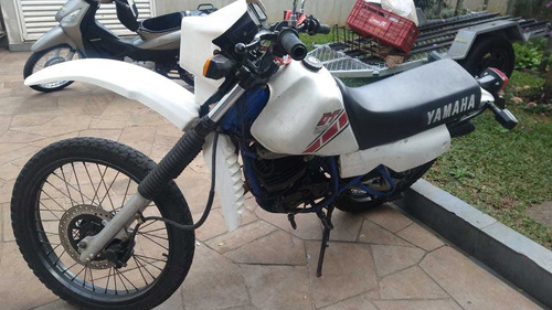 Imagem 4 de 4 de Yamaha Dt 180