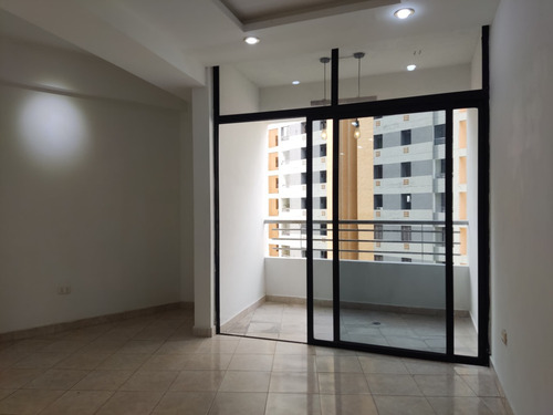 Apartamento En Venta En Tazajal, Naguanagua. Inmobiliaria Maggi. 1913