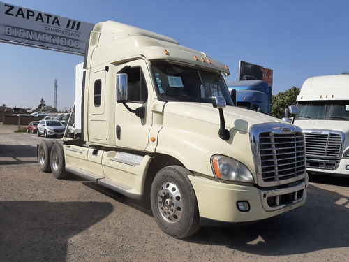 Imagen 2 de 14 de Tractocamion Cascadia 2013