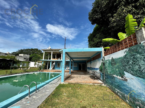 Propiedad En Venta En Chicuasen Ver Con Albercas