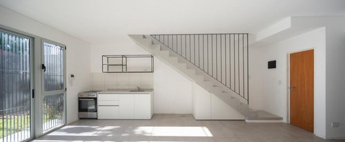Imagen 22 de 24 de Duplex Casa 3 Amb A Estrenar - Castelar Norte Con Cochera Y Fondo