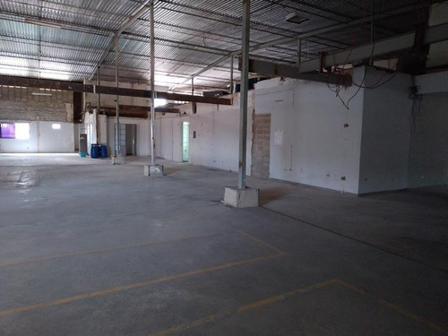 Imagen 4 de 7 de #1605 Galpones Desde 140m2/1.300 Y 1.400m2 Boleita Norte.