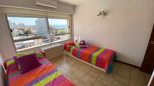 Apto 3 Dormitorios 3 Baños En Peninsula Cuenta El Edificio Con Servicio De Playa -ref:557