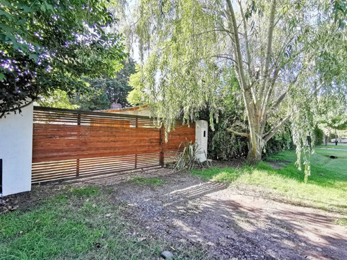Imagen 18 de 24 de Casa En Venta Sobre Importante Lote De 24 X 70 En Villa Elisa