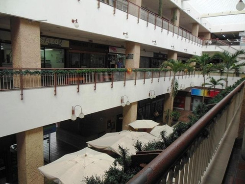 Imagen 3 de 14 de Livy Ramirez Vende Local Comercial En Prados Del Este Mls #22-10745