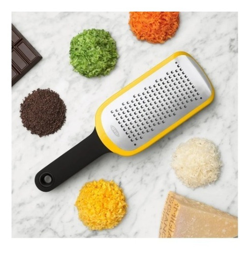 Imagen 3 de 4 de Rallador Zester Medium Oxo Quesos Duros Zanahorias Palermo