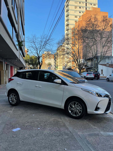 Imagen 9 de 25 de Toyota Yaris 2022 1.5 107cv Xls Cvt