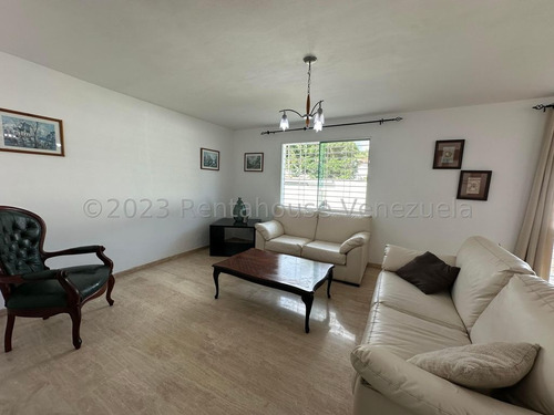 Ip Vendo Casa En Prados Del Este 24-14766