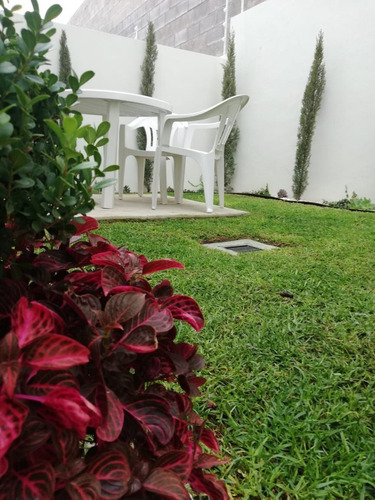 Imagen 12 de 30 de Se Vende Casa Entre El Refugio Y Zibata, Equipada De Super L