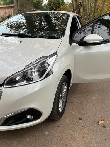 Peugeot 208 1.6 Allure