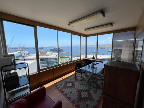 Oficina 2 Privados Vista Al Mar En Valparaíso