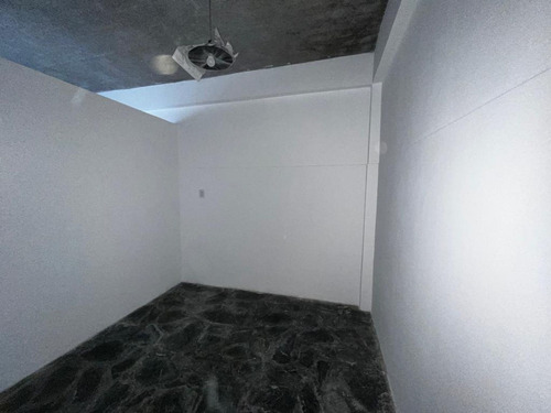 Venta Monoambiente C/patio Cruce Florencio Varela