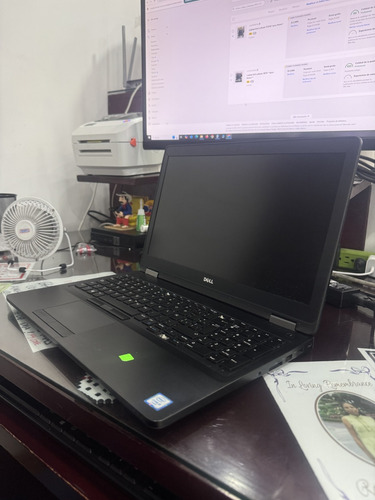 Laptop Dell Latitude 5570 ***para Partes*** (Usado)
