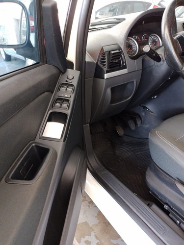 Imagen 9 de 12 de Fiat Idea Essence 1.6 16v