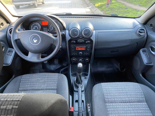 Imagen 9 de 10 de Renault Sandero 1.6 Expression 105cv Abs 2013