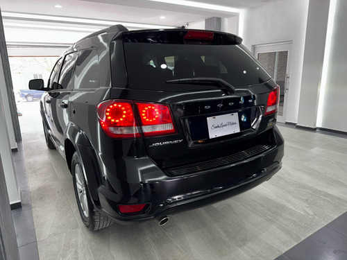 Dodge Journey 2.4 Sxt 7 Pasajeros Plus At
