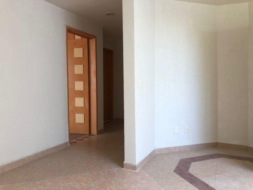 Excelente Casa En Renta En Blvd. Privada Juriquilla, Querétaro