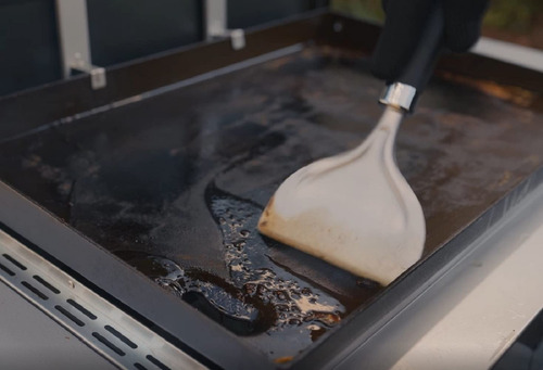 Rascador De Plancha Weber De Acero Inoxidable Con Mango Anti