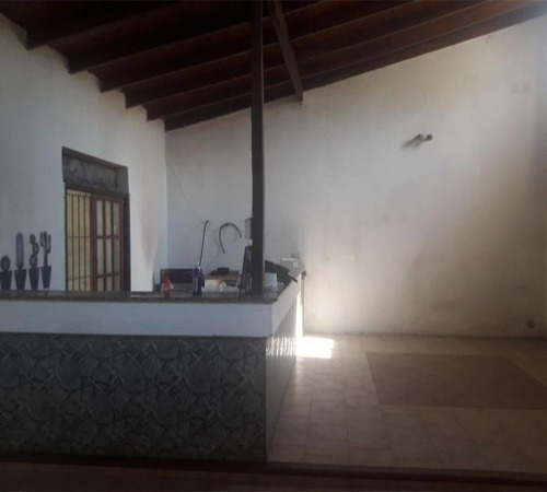 Imagen 19 de 23 de Venta - Dos Casas En Un Lote - Merlo