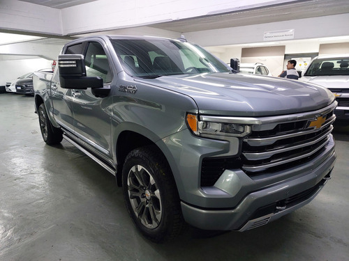 Chevrolet Silverado 5.3 V8 High Country