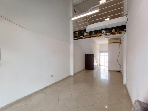 Imagen 2 de 9 de Local 50m² Cub. C/patio Excelente Estado - Ramos Mejia
