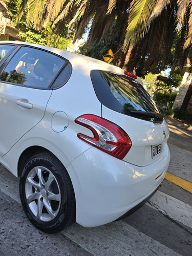 Peugeot 208 1.5 Allure Touchscreen