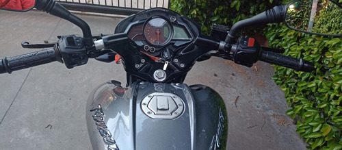 Imagen 3 de 10 de Rouser 160
