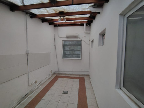 Casa En Alquiler B Centro 4 Privados, 2 Baños