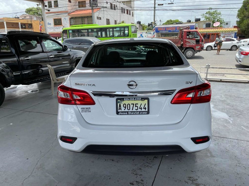 Imagen 11 de 15 de Nissan Sentra Sv Americana