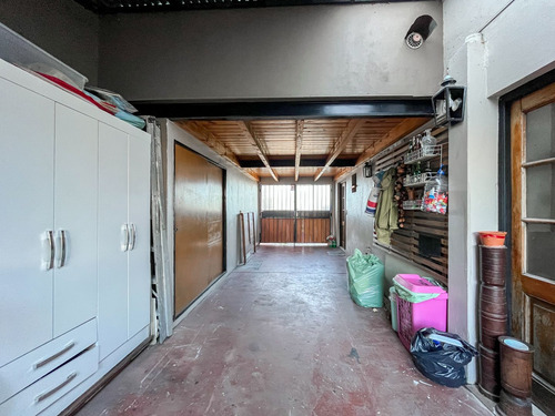 Casa De 3 Dormitorios En Casco Urbano, De La Plata.