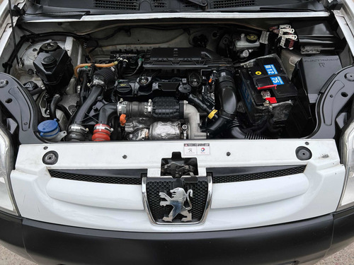 Imagen 7 de 8 de Peugeot Partner 2017 1.6 Hdi Furgon Confort
