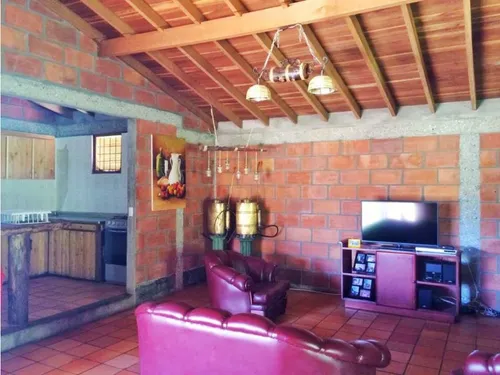 Finca En Venta, Vereda Chaparral, Guarne Antioquia