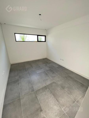 Imagen 15 de 21 de Venta De Oficina A Estrenar, Zona Parque Luro